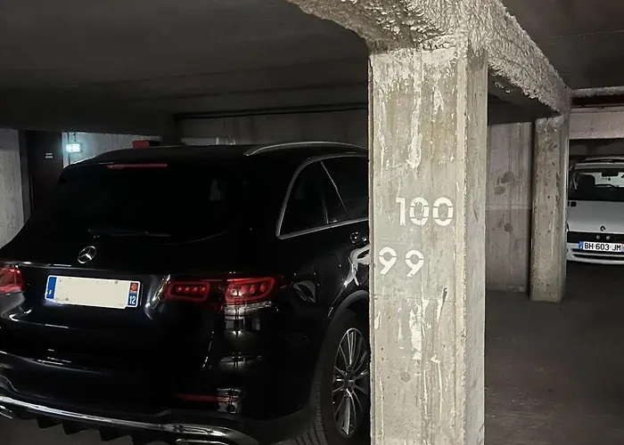 En Centre-ville De Avec Parking *