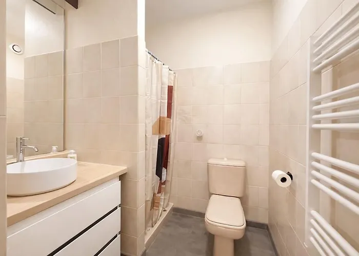 En Centre-ville De Avec Parking Apartamento Rodez